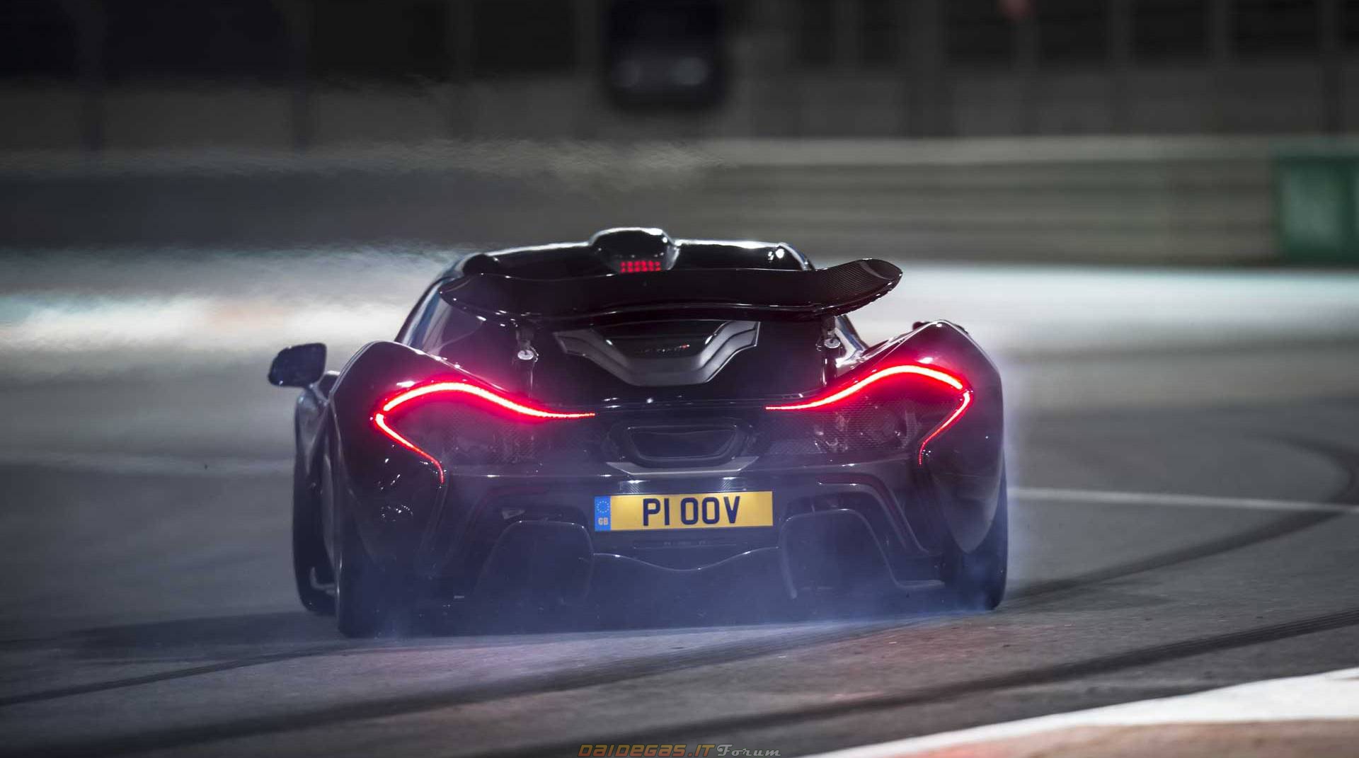 MCLAREN p1 сзади