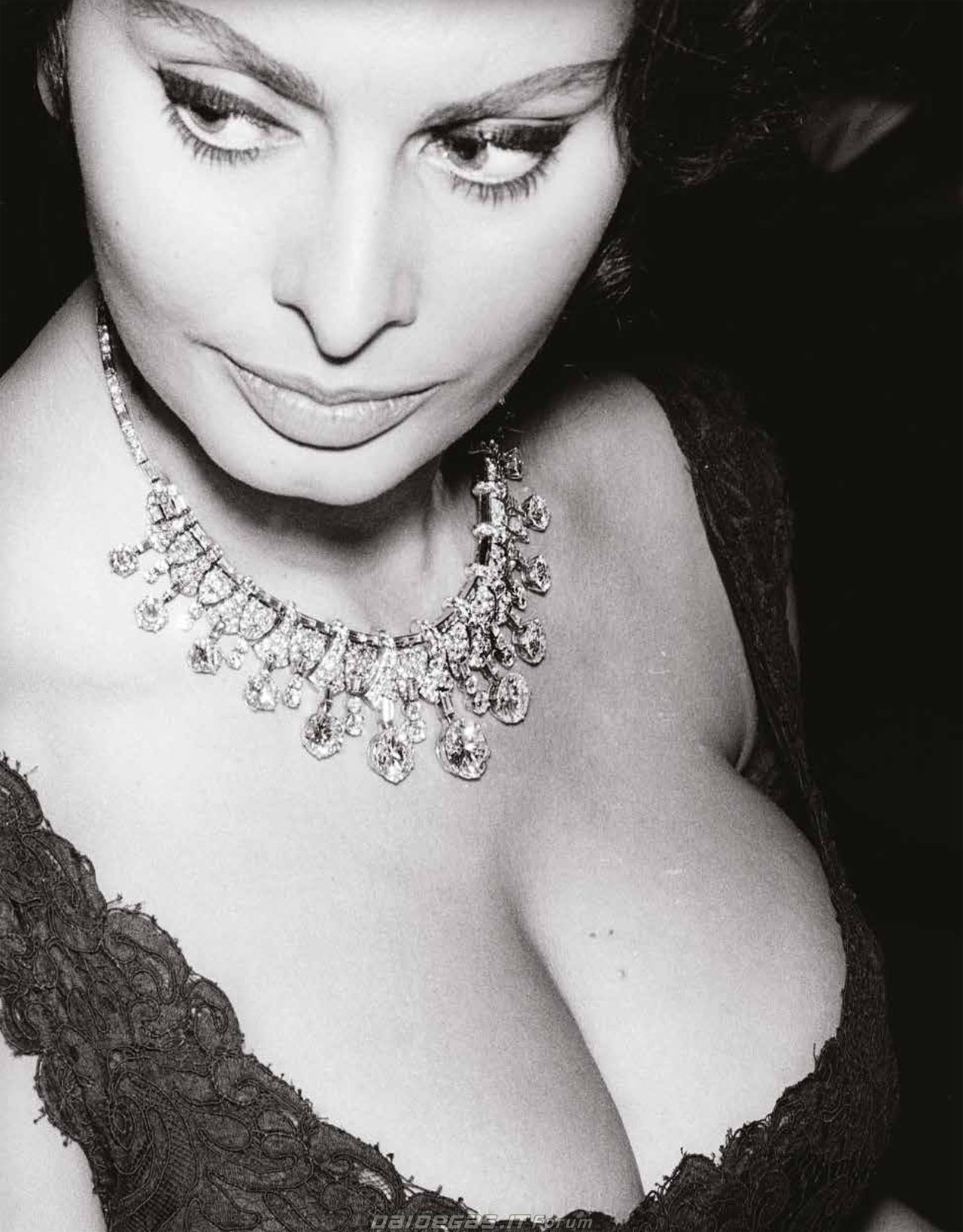 итальянская актриса с большой грудью фото 10