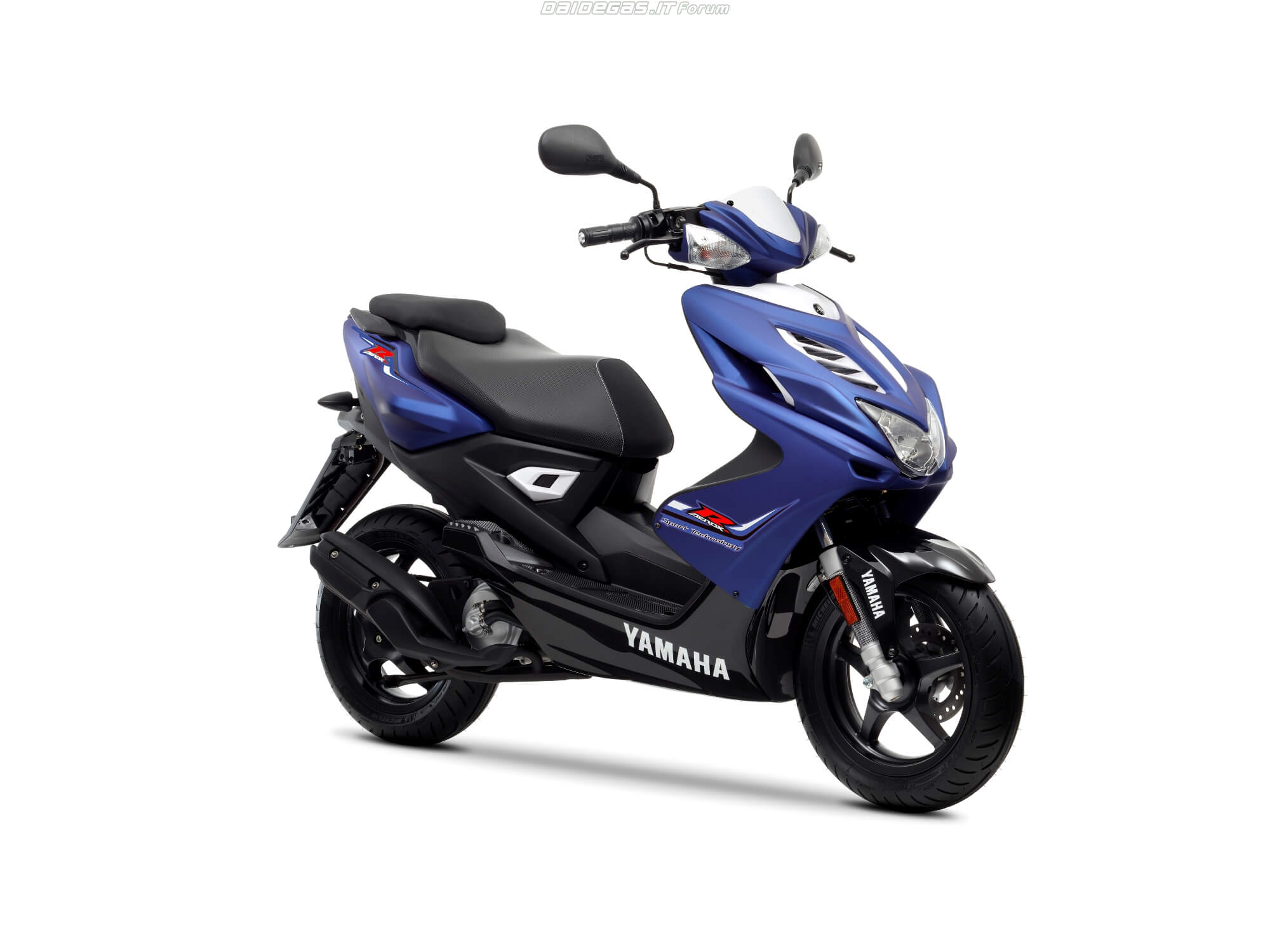 Скутер ямаха 50. Yamaha Aerox 50. Yamaha Aerox 125. Yamaha Aerox r 50. Yamaha yq50 Aerox r.