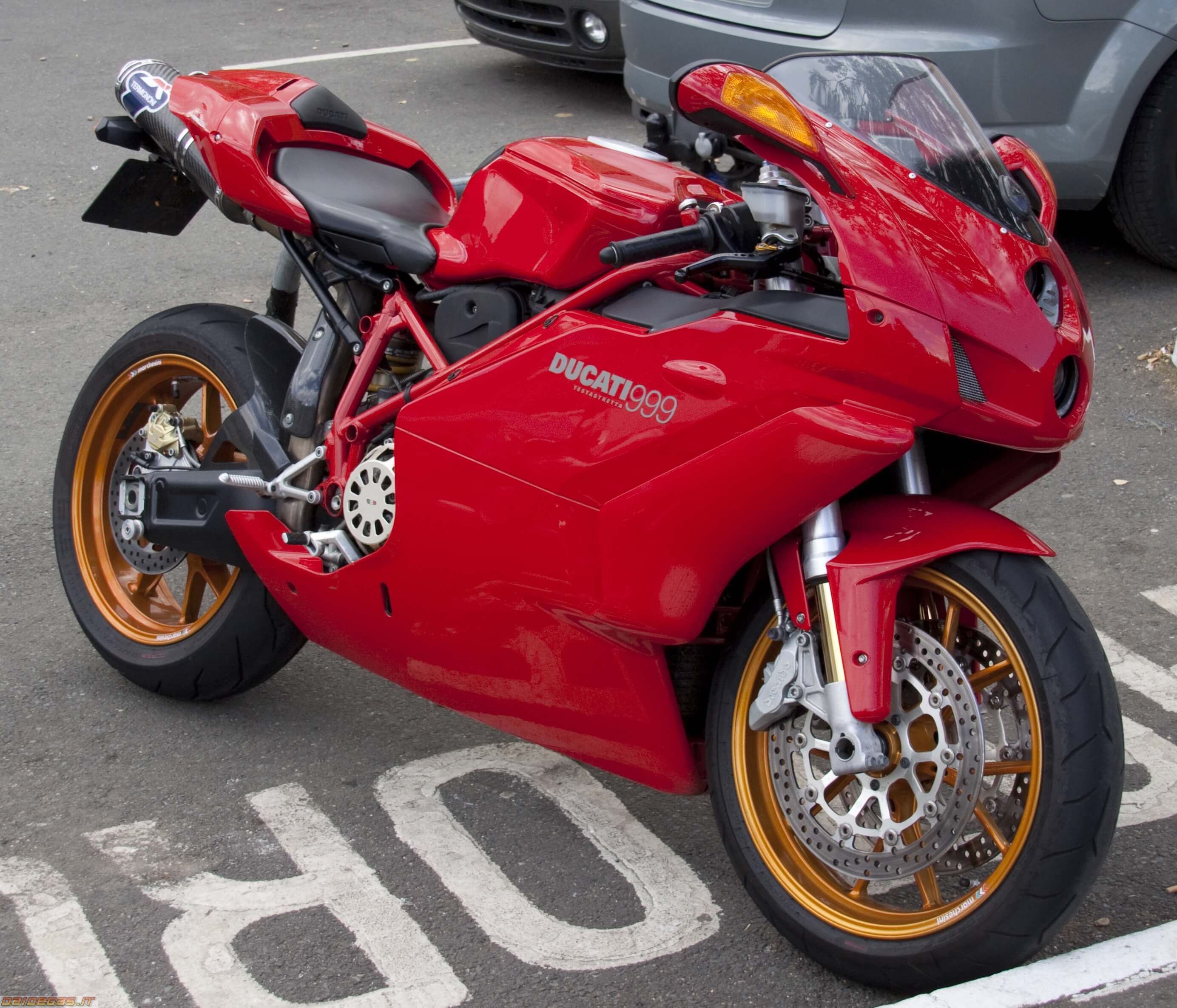 Где можно мотоциклы. Ducati 999. Ducati 999s. Дукати мотоцикл 999. Дукати 800.