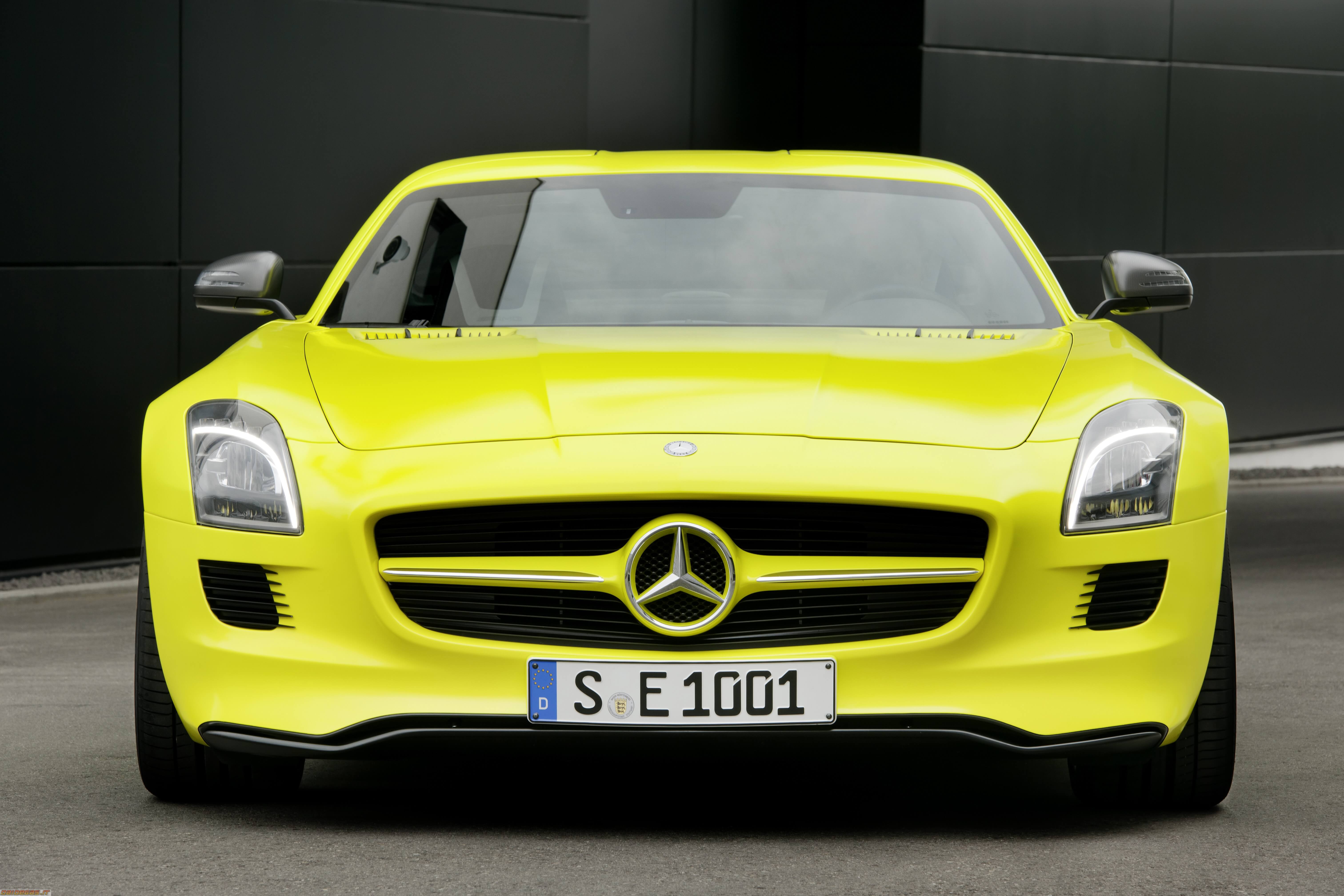 Перед автомобиля. Mercedes SLS AMG 2000. Mercedes-Benz. SLS AMG E-Cell. Mercedes Benz SLS AMG Concept. Mercedes SLS AMG спереди.