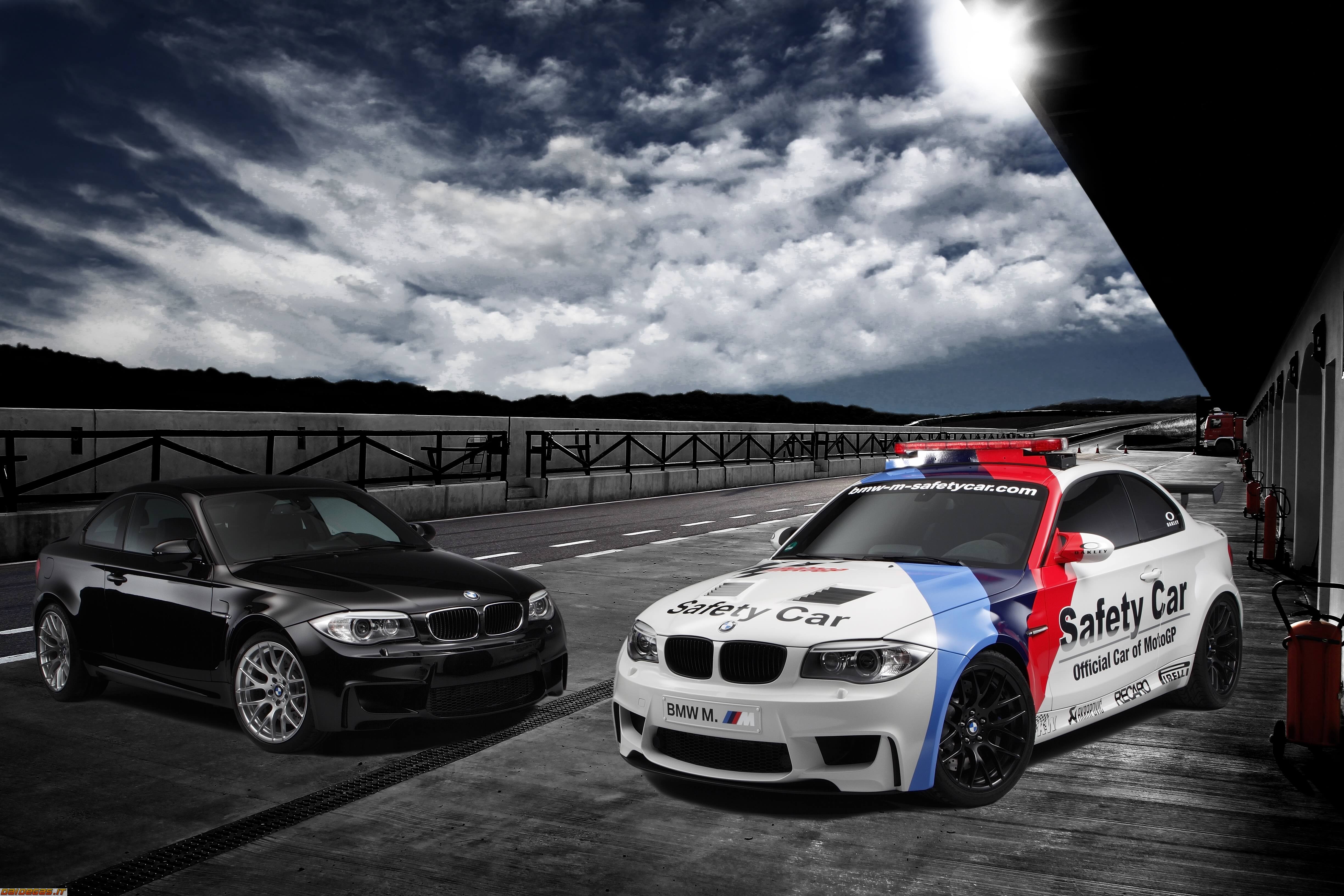 M series. BMW 1 Series m Coupe MOTOGP Safety car 2011. 1 M BMW Safety car. Safety car BMW 1 Series. BMW m1 обои на телефон.