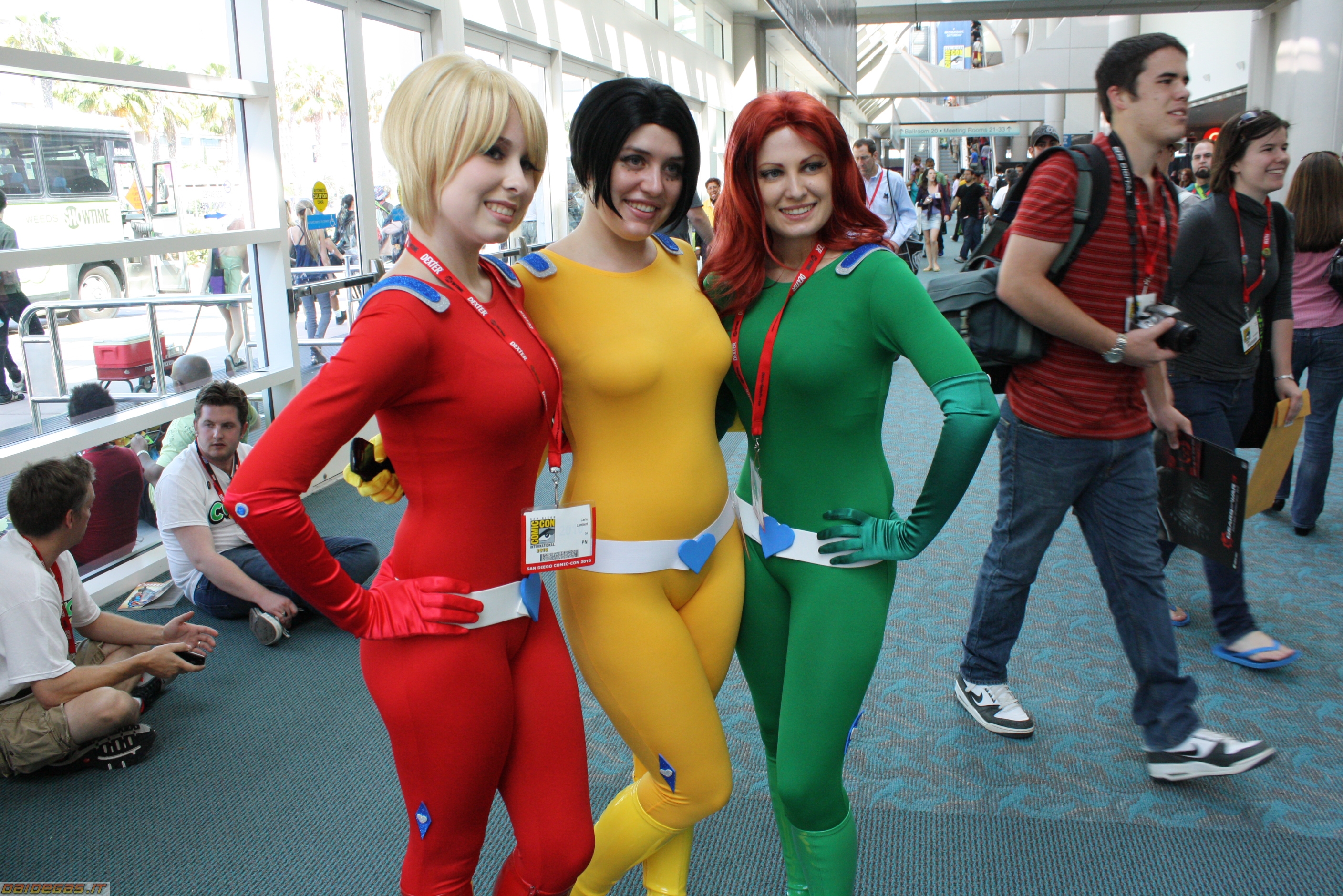 Full gallery. Totally Spies косплей. Totally Spies Cosplay. Comic con девушки. Комикон девушки.