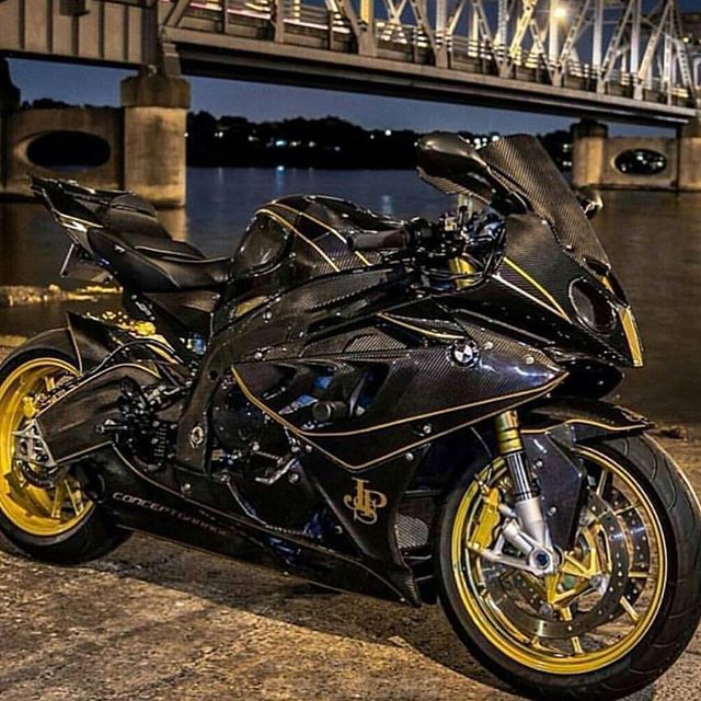 Спортбайк BMW 1000rr